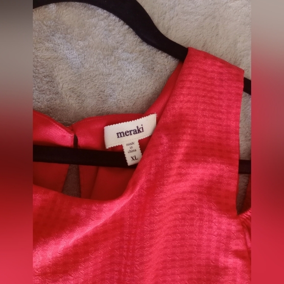 Meraki Red Blouse with Chic Design - Picture 5 of 7